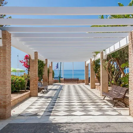 Villa Mirto Canovas *