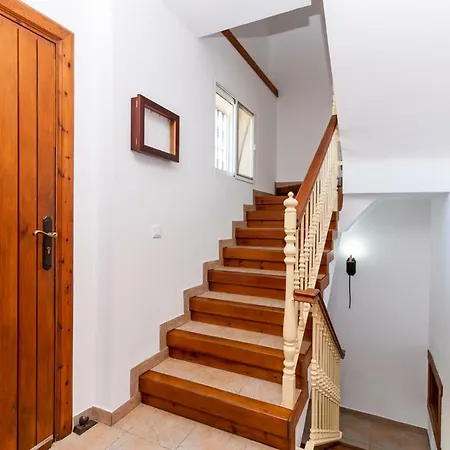 Villa Mirto Canovas *