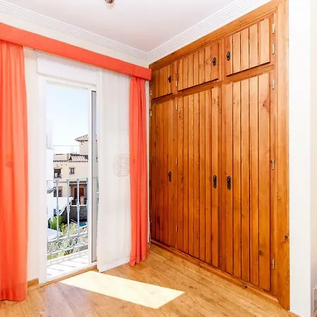 Villa Mirto Canovas *